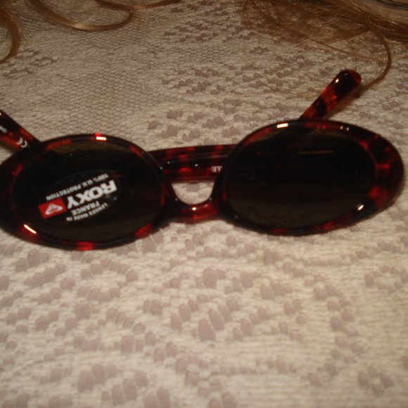 NWT Roxy "Norma Jean, wink & a smile" Red/Brn - Picture 2 of 2